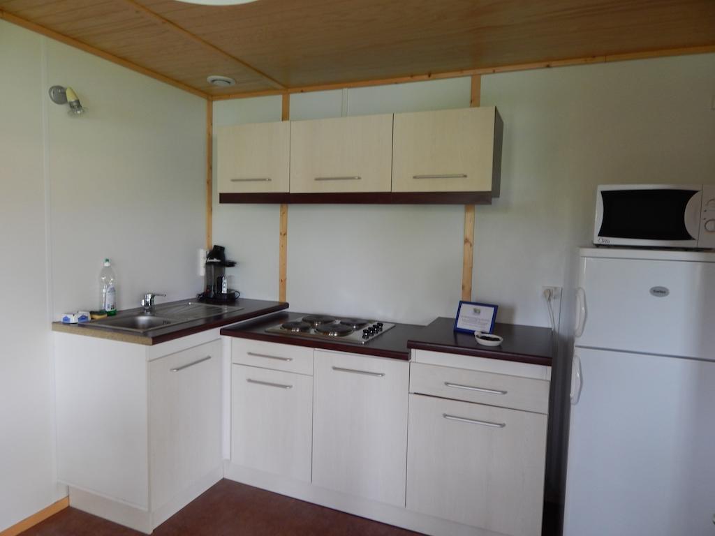Camping Du Moulin Hotel Meyrieu-les-Etangs Værelse billede
