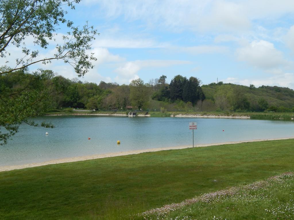 Camping Du Moulin Hotel Meyrieu-les-Etangs Eksteriør billede