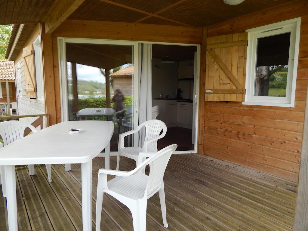 Camping Du Moulin Hotel Meyrieu-les-Etangs Værelse billede