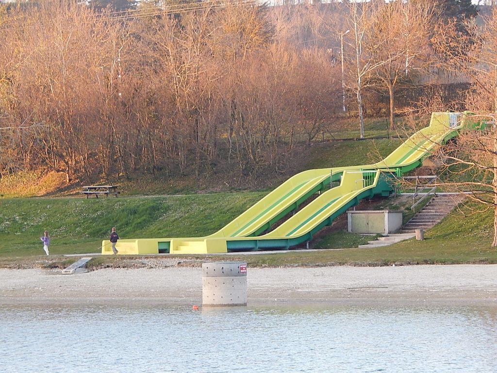 Camping Du Moulin Hotel Meyrieu-les-Etangs Eksteriør billede